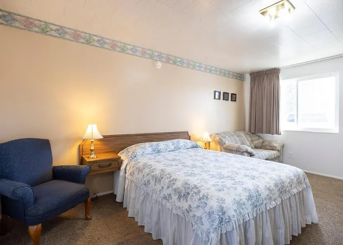 Hotel Fossil Butte #12 - Queen Suite By Kabino Kemmerer